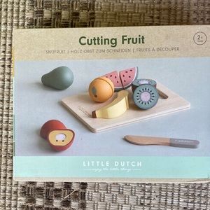 Wooden fruit cutting set